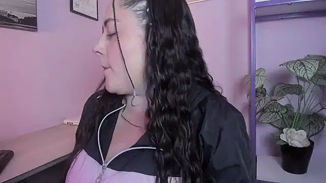 Danna piink  online show from 05.20.26