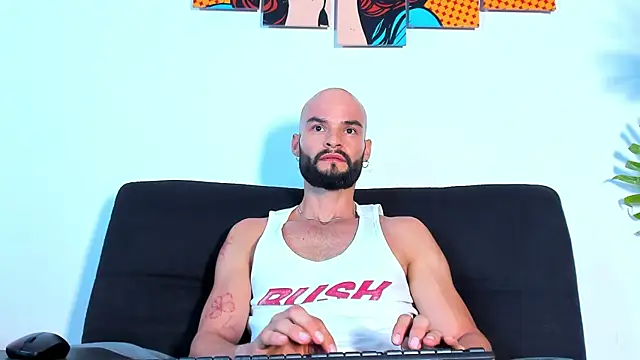 Snapshot of ODINVIDE-1 chatting on 12.17.25 ODINVIDE-1 online show from 12.17.25