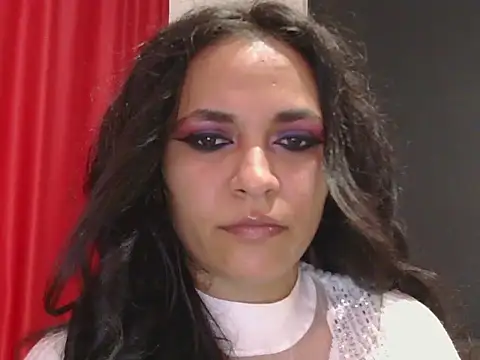 Snapshot of HotJanetta chatting on 11.26.25 HotJanetta online show from 11.26.25