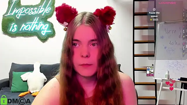 Snapshot of MiraaBloom chatting on 11.23.25 MiraaBloom online show from 11.23.25