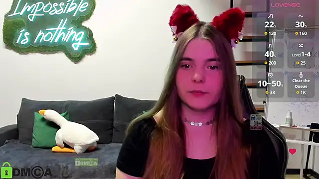 Snapshot of MiraaBloom chatting on 11.24.25 MiraaBloom online show from 11.24.25