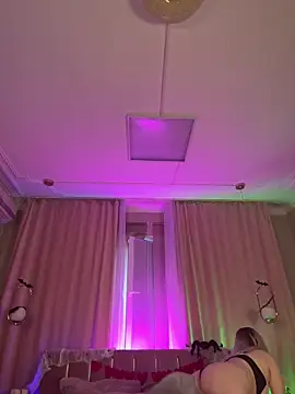 Snapshot of HugeBoobsAlice chatting on 11.01.25 HugeBoobsAlice online show from 11.01.25