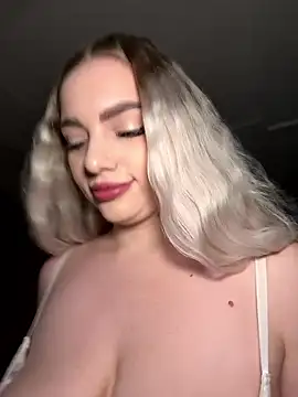 HugeBoobsAlice online show from 01.11.26