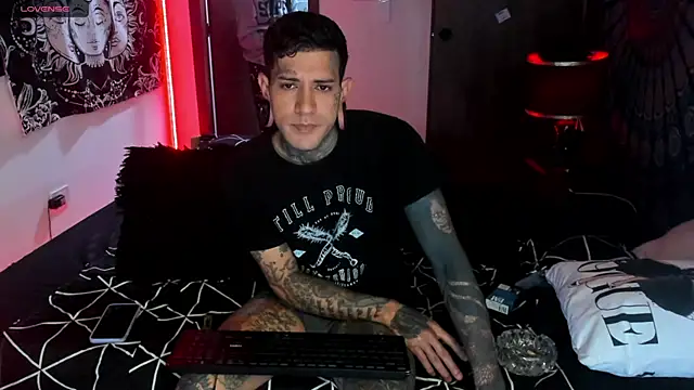 cleoo jhonny online show from 11.20.25