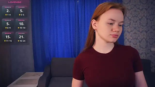 Snapshot of KarlynGow chatting on 12.16.25 KarlynGow online show from 12.16.25