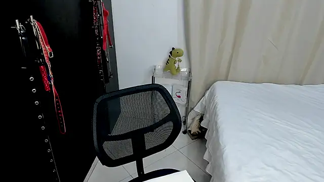 Emilyvalk  online show from 03.06.26