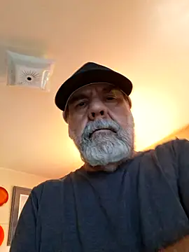 Snapshot of pena633 chatting on 04.25.26 pena633 online show from 04.25.26