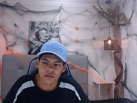 Snapshot of Yordi_Alpha chatting on 10.27.25 Yordi Alpha online show from 10.27.25