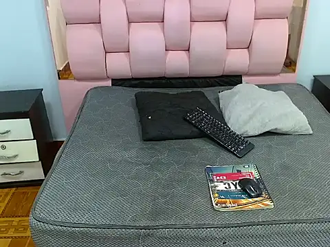 Snapshot of Yordi_Alpha chatting on 12.15.25 Yordi Alpha online show from 12.15.25