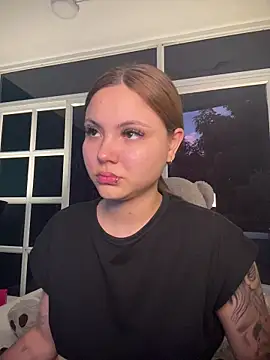 Beella1  online show from 11.19.25