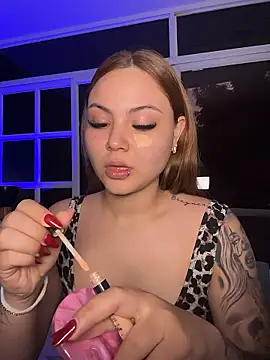 Snapshot of Beella1_ chatting on 01.09.26 Beella1 online show from 01.09.26