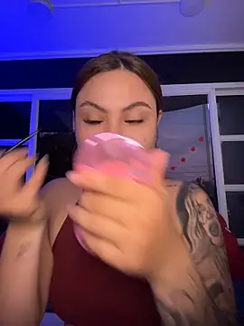 Snapshot of Beella1_ chatting on 02.18.26 Beella1 online show from 02.18.26