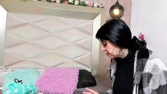 HaryBlair online show from 12.15.25