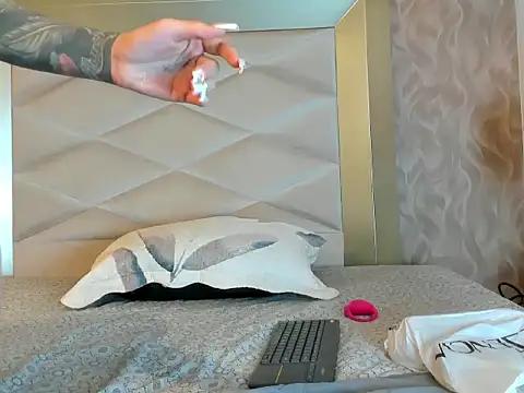 HaryBlair online show from 12.22.25