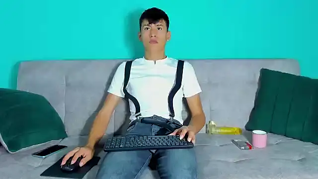 Nicolas Torres  online show from 10.24.25