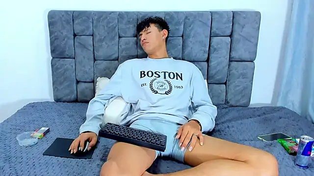 Nicolas Torres  online show from 11.04.25