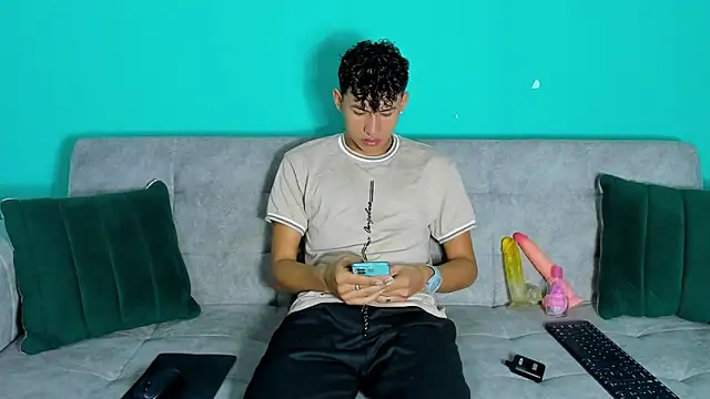 Nicolas Torres  online show from 11.25.25