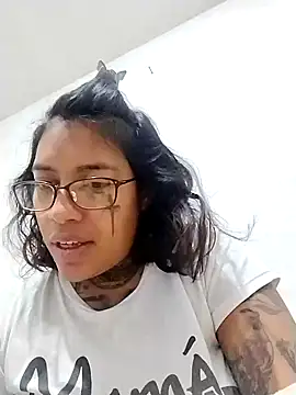 Chicattoo69 online show from 12.04.25