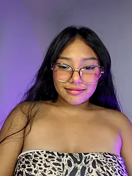 Snapshot of Kath12489 chatting on 10.21.25 Kath12489 online show from 10.21.25