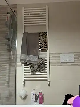 gatitalocahot online show from 12.22.25