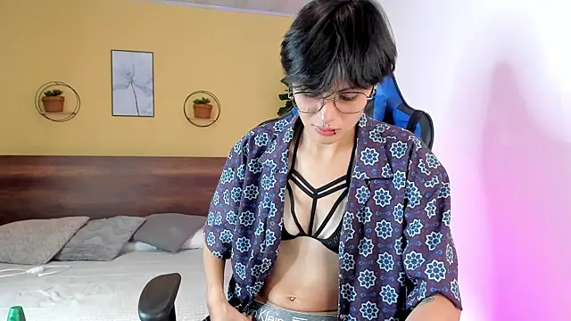 MartinnaGrecco online show from 11.20.25