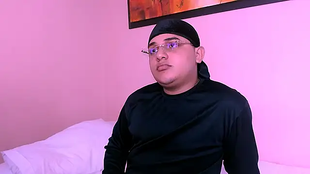 Snapshot of Santo_Pecado_ chatting on 10.23.25 Santo Pecado  online show from 10.23.25
