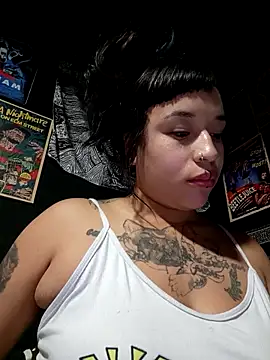 Snapshot of Isis_Bathory chatting on 10.29.25 Isis Bathory online show from 10.29.25