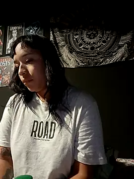 Snapshot of Isis_Bathory chatting on 11.13.25 Isis Bathory online show from 11.13.25