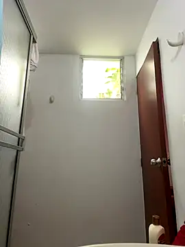 Snapshot of Selena_Roa chatting on 10.25.25 Selena Roa online show from 10.25.25