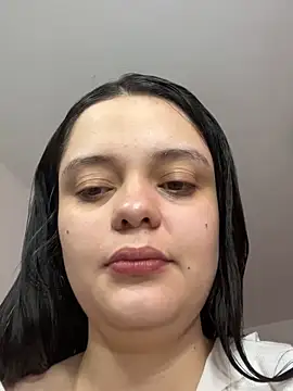 Snapshot of Selena_Roa chatting on 10.26.25 Selena Roa online show from 10.26.25