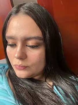 Selena Roa online show from 04.15.26