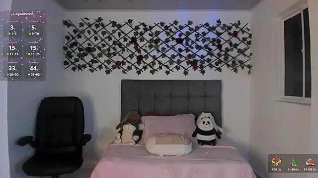 Snapshot of Karly_Closson chatting on 11.03.25 Karly Closson online show from 11.03.25