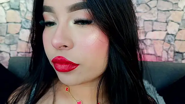 Snapshot of mia_roux1 chatting on 11.07.25 mia roux1 online show from 11.07.25