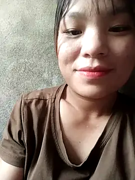 Snapshot of Yumi_sexyy chatting on 10.21.25 Yumi sexyy online show from 10.21.25