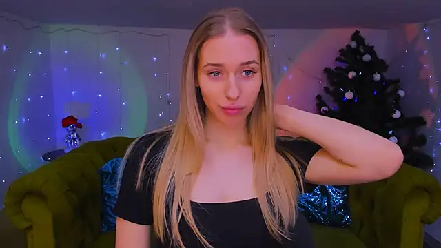 Snapshot of sassy_cutie chatting on 01.08.26 sassy cutie online show from 01.08.26