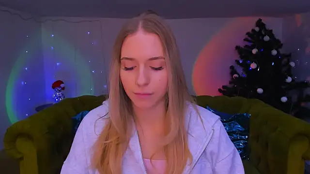 Snapshot of sassy_cutie chatting on 01.10.26 sassy cutie online show from 01.10.26