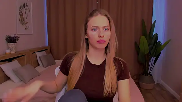 Snapshot of sassy_cutie chatting on 02.10.26 sassy cutie online show from 02.10.26