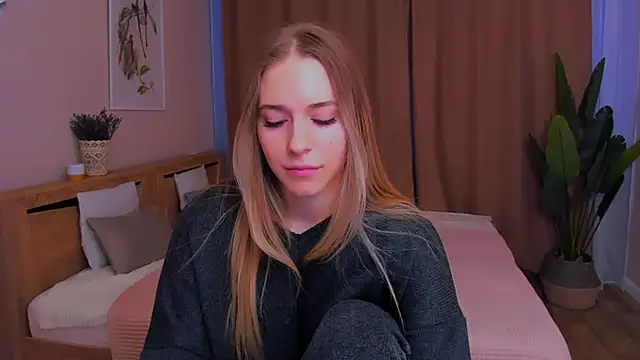 Snapshot of sassy_cutie chatting on 02.17.26 sassy cutie online show from 02.17.26