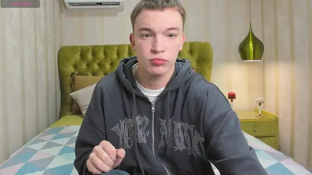 Snapshot of Derek_Banville chatting on 11.12.25 Derek Banville online show from 11.12.25