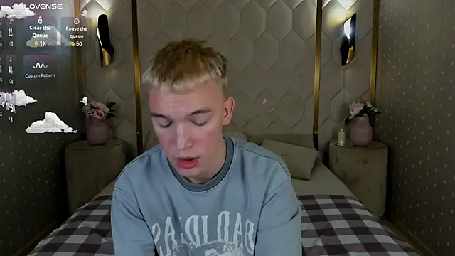 Snapshot of Derek_Banville chatting on 12.17.25 Derek Banville online show from 12.17.25