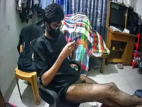 Snapshot of alfarabisami chatting on 12.21.25 alfarabisami online show from 12.21.25