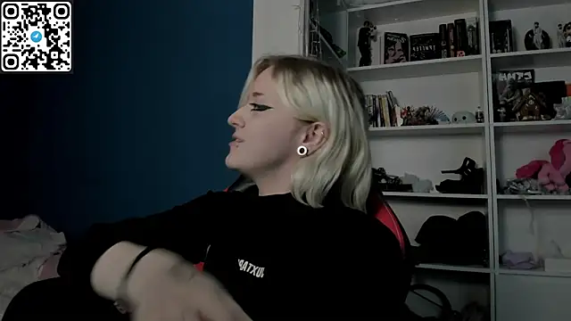 Holy Mistress S online show from 01.13.26