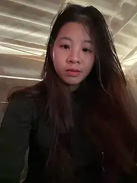 ninixinh online show from 12.18.25