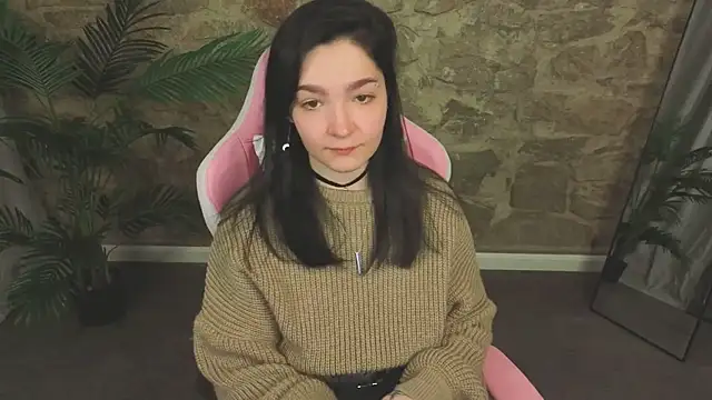 Linda Sweetiest online show from 12.23.25