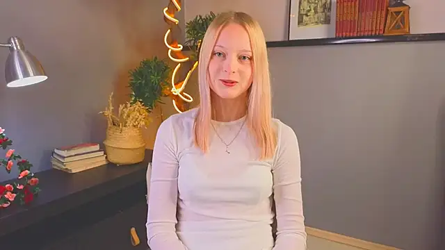 YungLyssy online show from 11.12.25