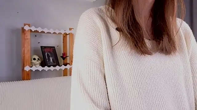 KateCahee online show from 11.03.25