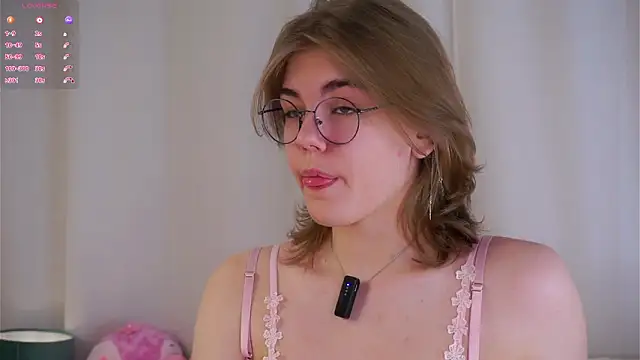 Snapshot of MelodyBaur chatting on 03.11.26 MelodyBaur online show from 03.11.26