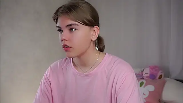 Snapshot of MelodyBaur chatting on 03.19.26 MelodyBaur online show from 03.19.26