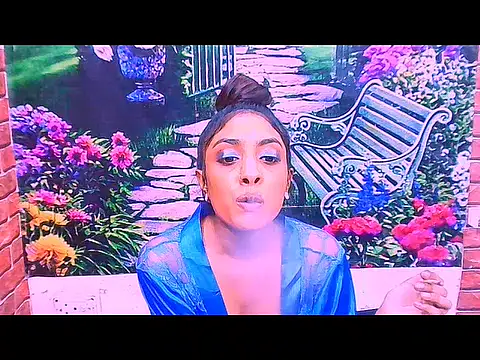 IndianPretty1 online show from 11.26.25