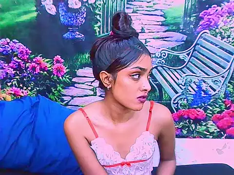 IndianPretty1 online show from 12.14.25